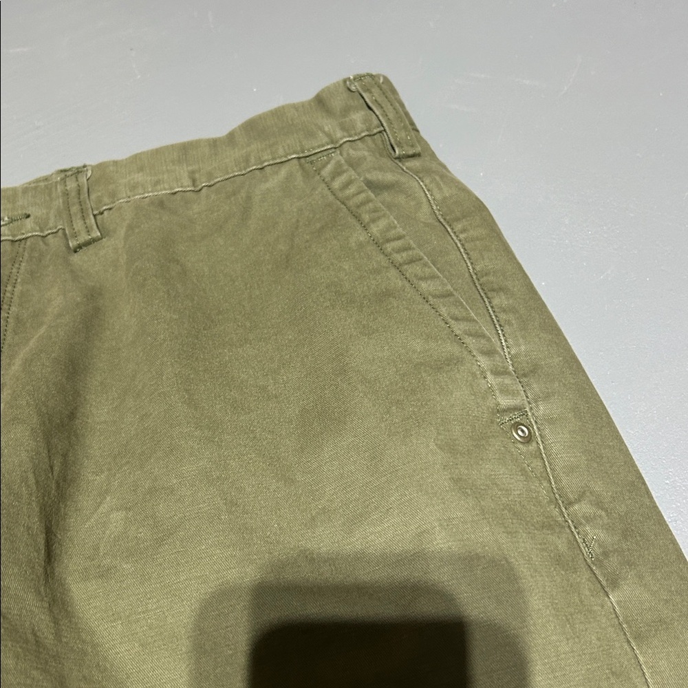 Duluth Trading Co. Heavy Duty Green Pants (Men’s 38 x 34) - Picture 6 of 14